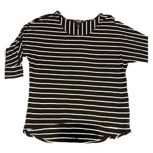 White House Black Market longline scoop neck 3/4